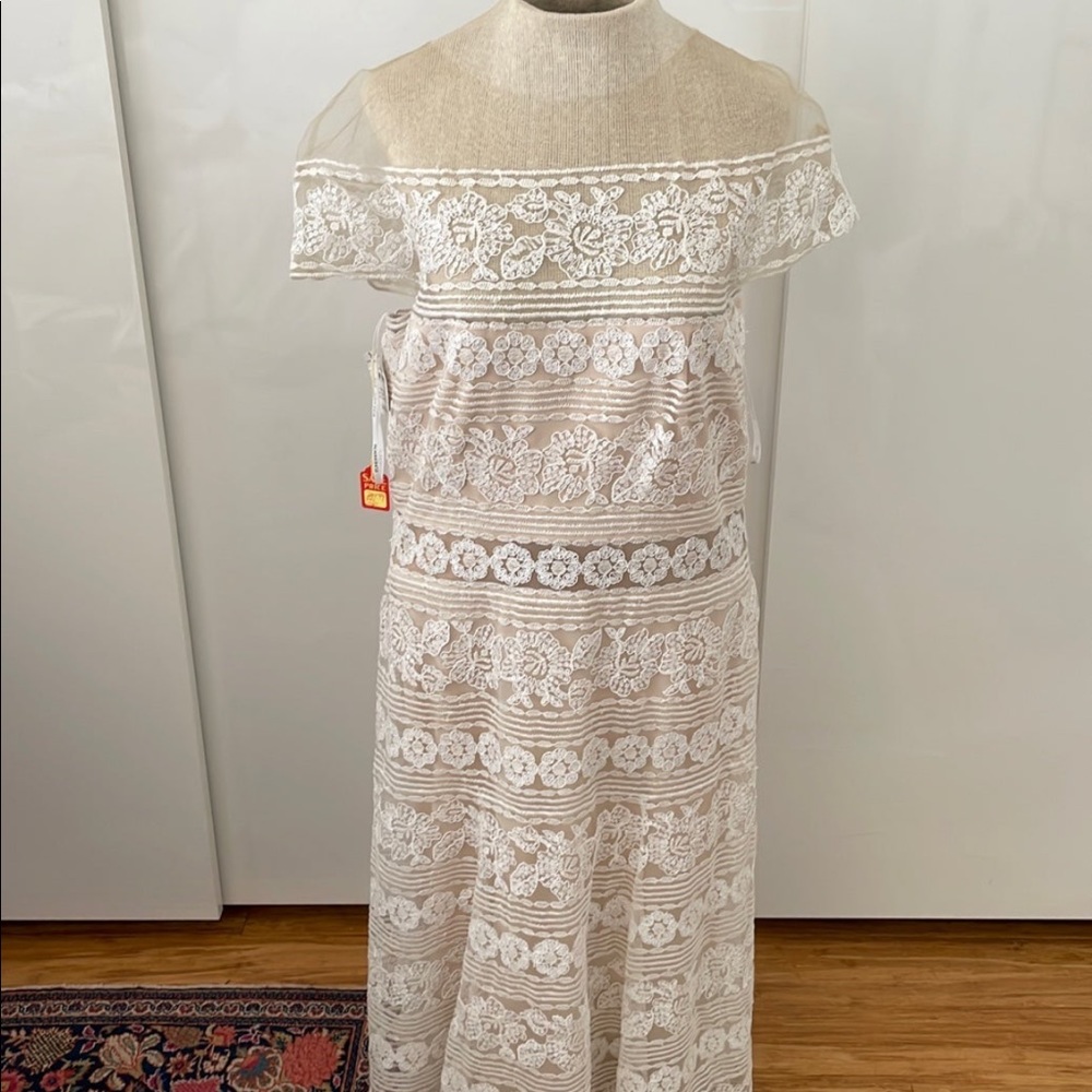 Tadashi White Silk and Lace Dress